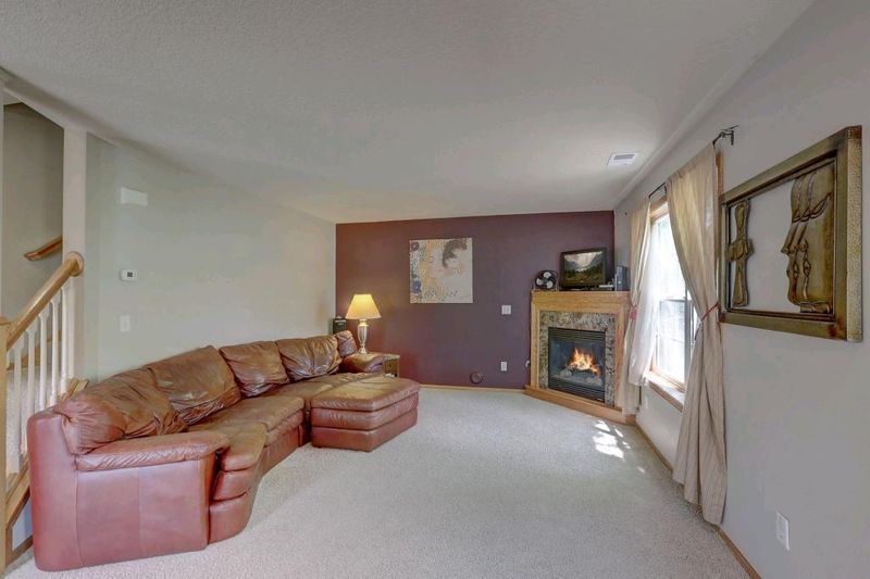 716 Stillwater Rd, Willernie, MN 55090