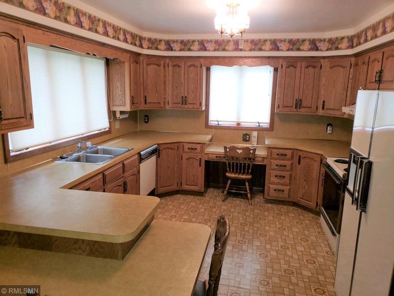 1714 N Broad St, Mankato, MN 56001