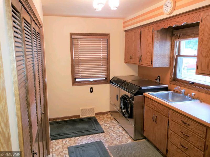 1714 N Broad St, Mankato, MN 56001