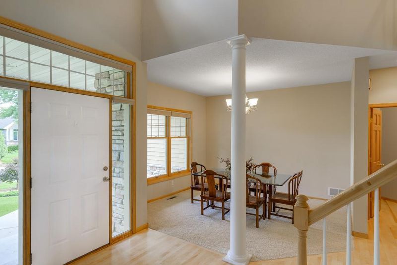 8835 Wedgemere Dr, Victoria, MN 55386