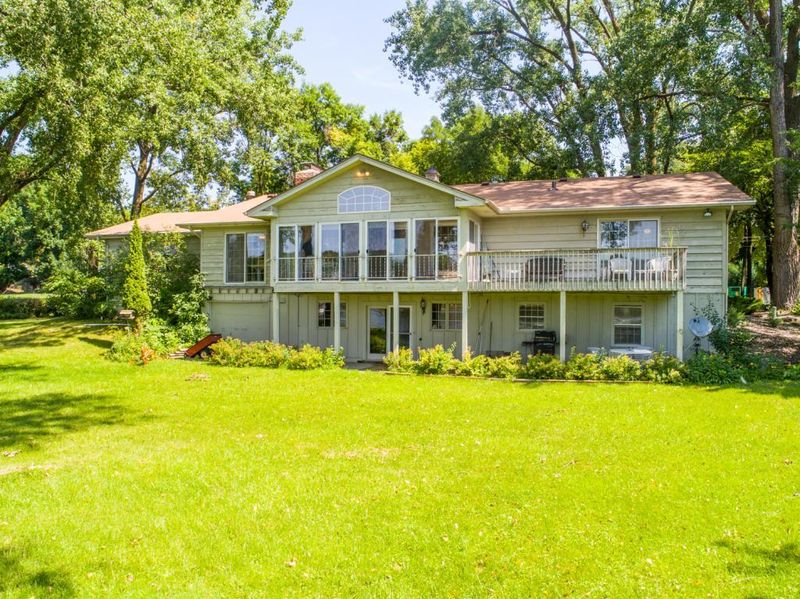 4265 Forest Lake Dr, Mound, MN 55364
