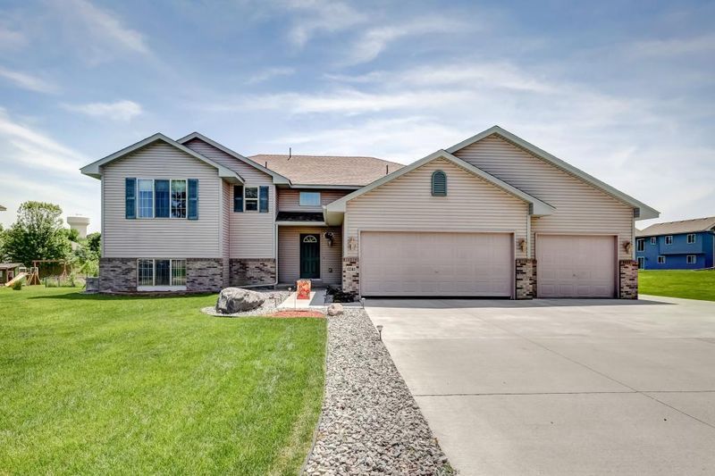 10388 180th Ave NW, Elk River, MN 55330