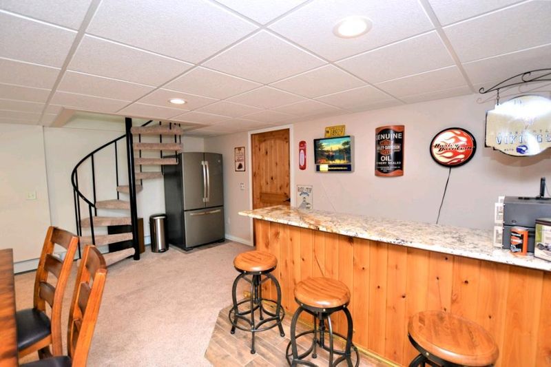 24438 Kalar Rd, Cohasset, MN 55721
