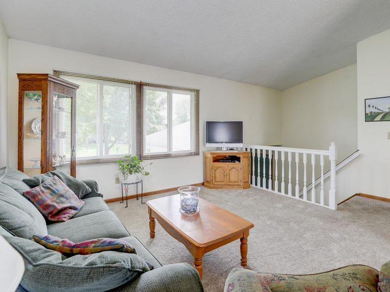 11613 Nevada Ln, Champlin, MN 55316