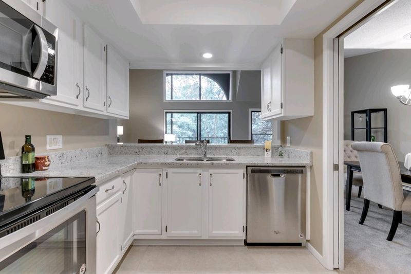 8441 Irwin Rd #316, Bloomington, MN 55437