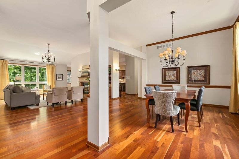 17065 Valley Rd, Eden Prairie, MN 55347