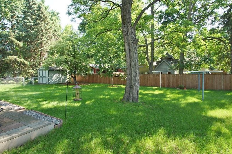 5124 Rainbow Ln, Mounds View, MN 55112
