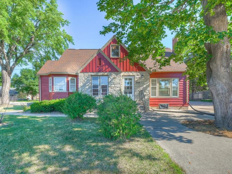 200 Central Ave E, Saint Michael, MN 55376