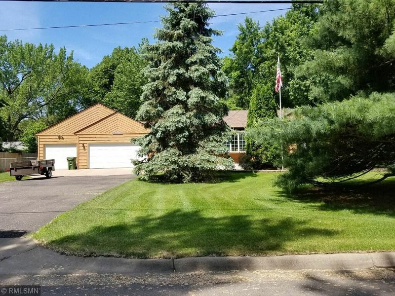 8025 Sunkist Blvd, Brooklyn Park, MN 55444
