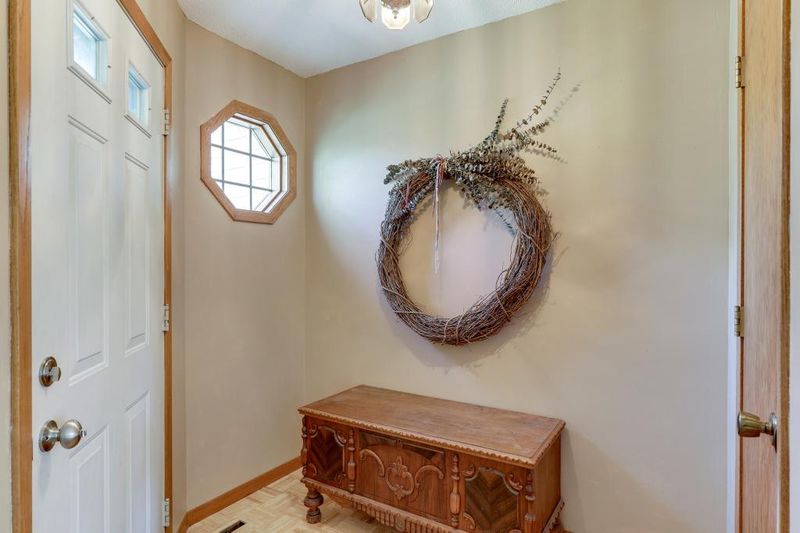 4282 Fox Ridge Rd, Eagan, MN 55122