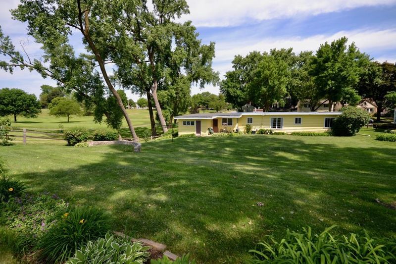 1154 Montana Ave W, Saint Paul, MN 55108