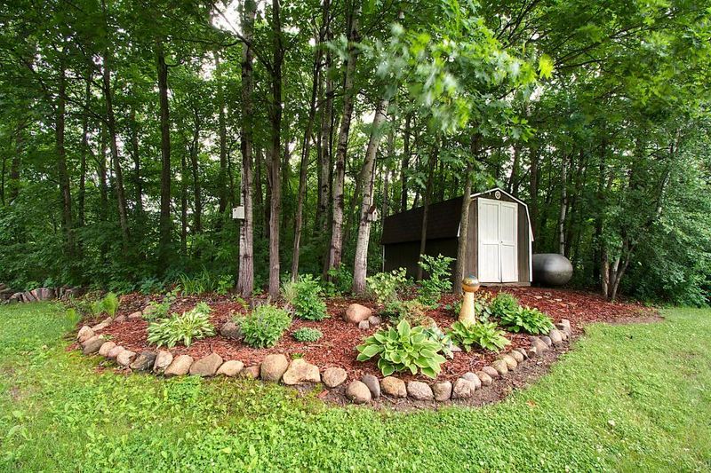 3665 57th St W, Northfield, MN 55057