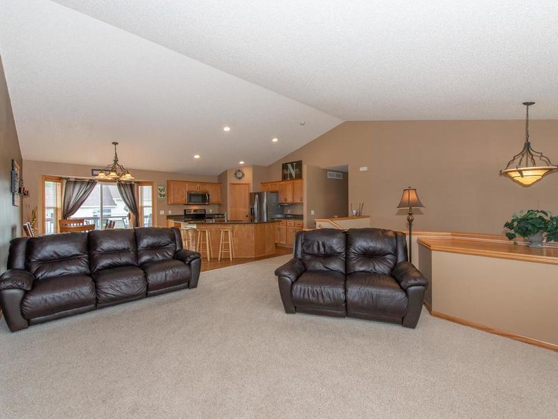2595 Queen Ave, Shakopee, MN 55379