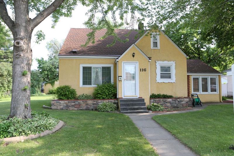 116 3rd St NE, Osseo, MN 55369