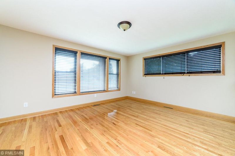 3830 Colfax Ave N, Minneapolis, MN 55412