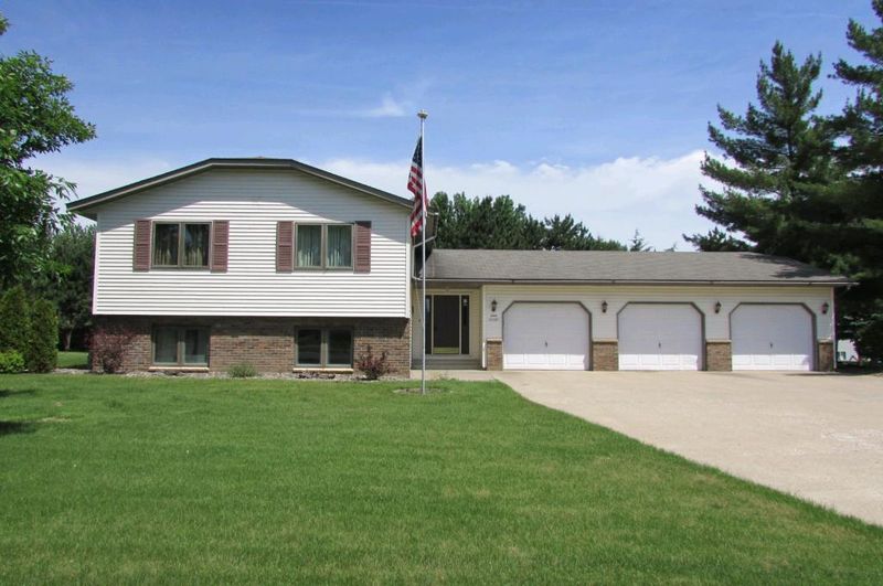 14240 Central Ave, Becker, MN 55308