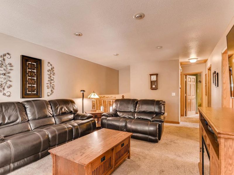 10450 Holly St NW, Coon Rapids, MN 55448