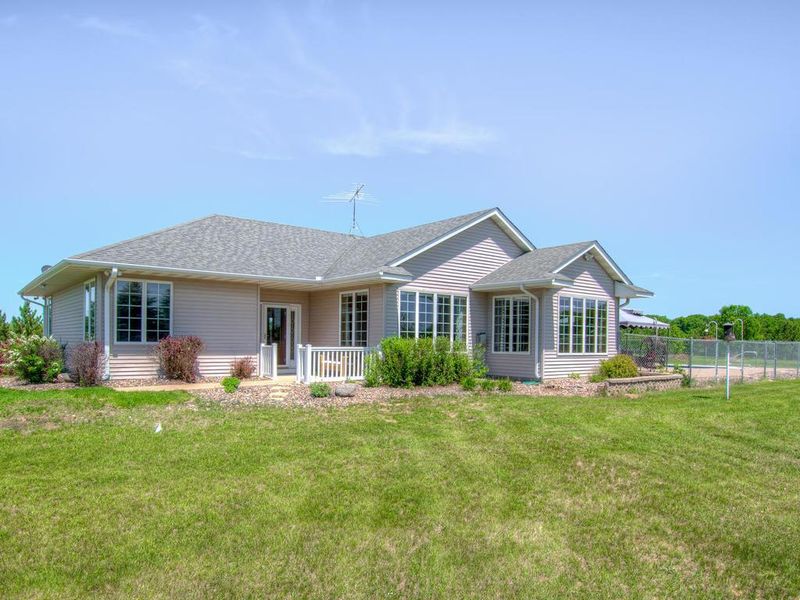 12616 410th St, North Branch, MN 55056