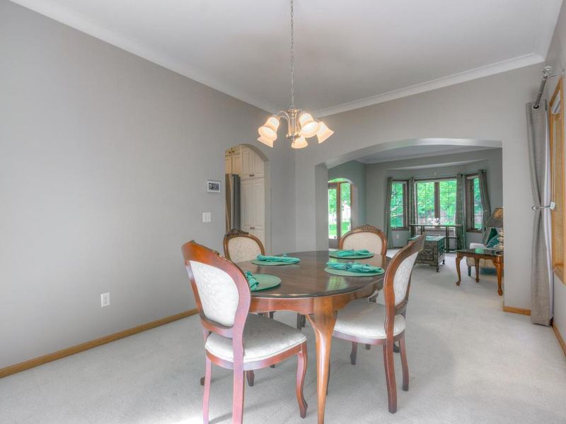 5758 River Oak Dr, Savage, MN 55378