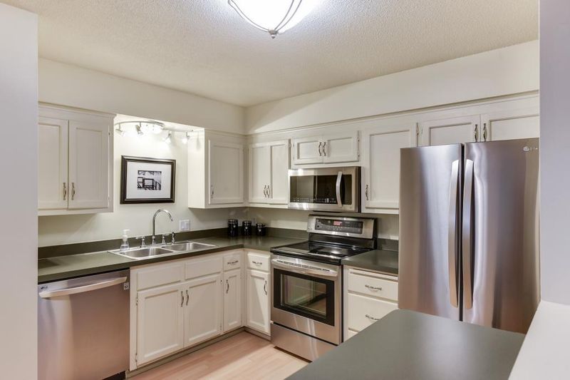 1720 3rd Ave S #104, Minneapolis, MN 55404