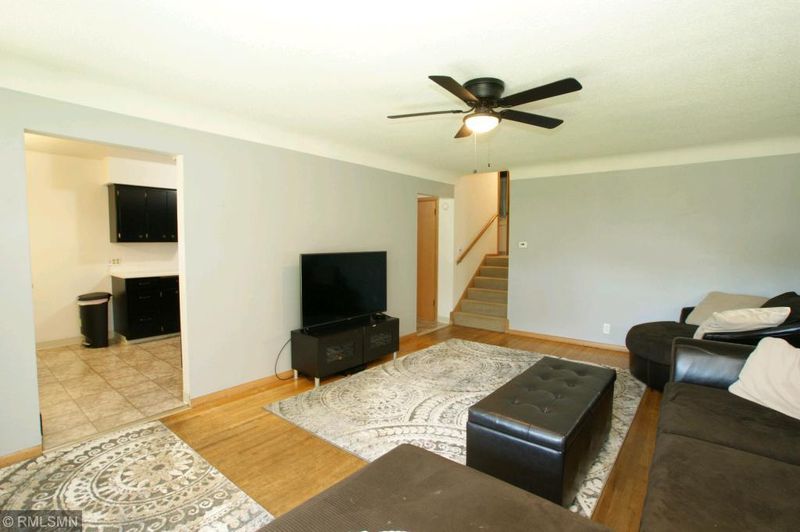 146 18th Ave S, South Saint Paul, MN 55075