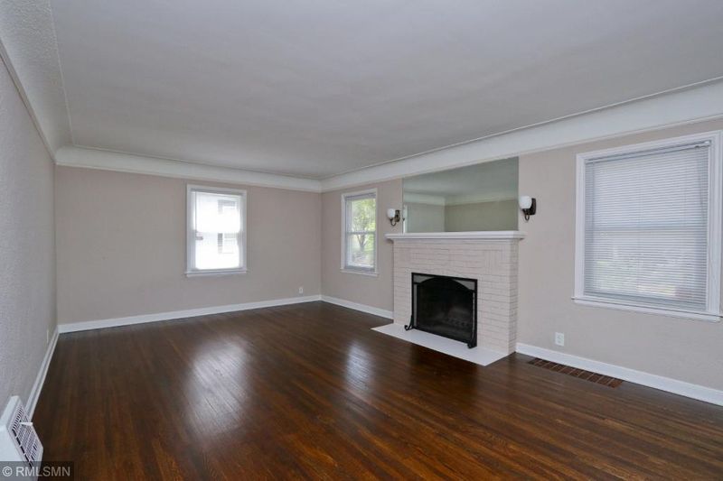 4210 Humboldt Ave N, Minneapolis, MN 55412