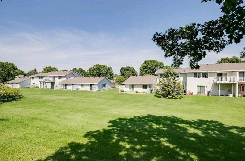 276 Pleasure Creek Dr, Blaine, MN 55434