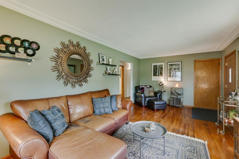 5602 Regent Ave N, Crystal, MN 55429