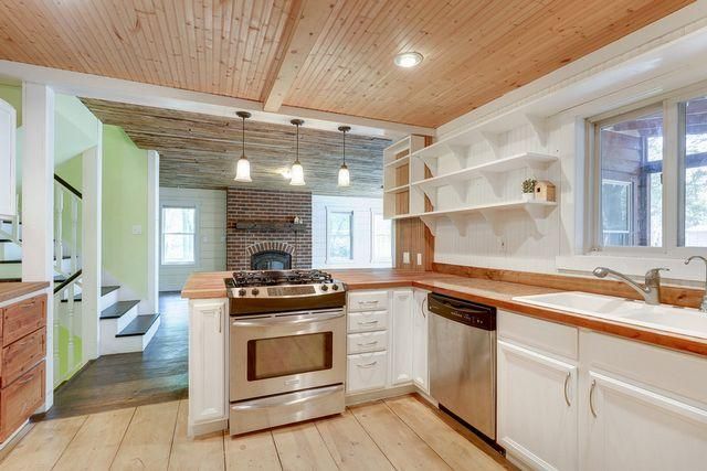 1830 Stillwater St, White Bear Lake, MN 55110