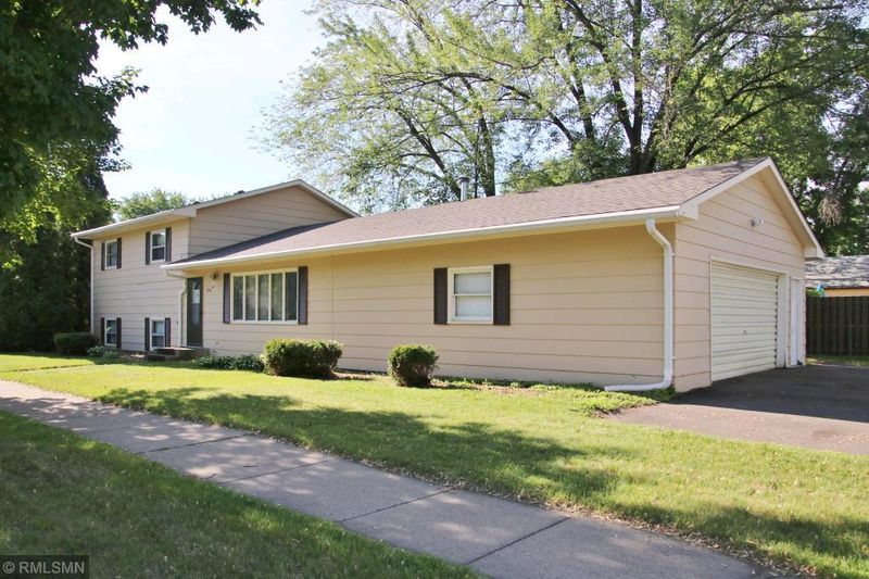 2504 10th St N, Saint Cloud, MN 56303