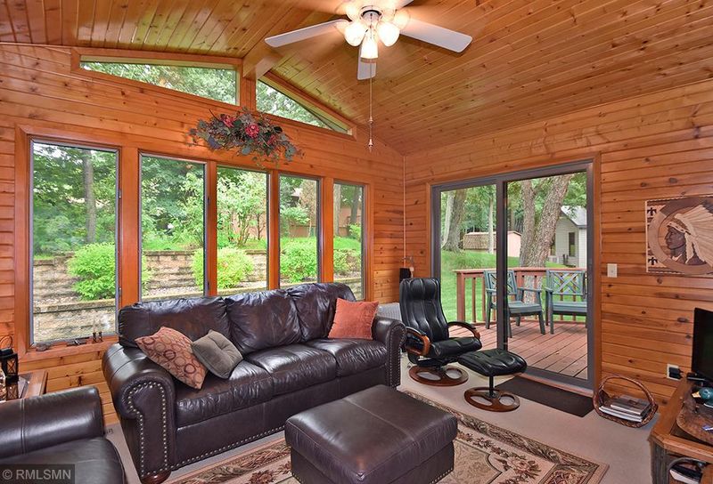 2601 Huntington Cir, Faribault, MN 55021