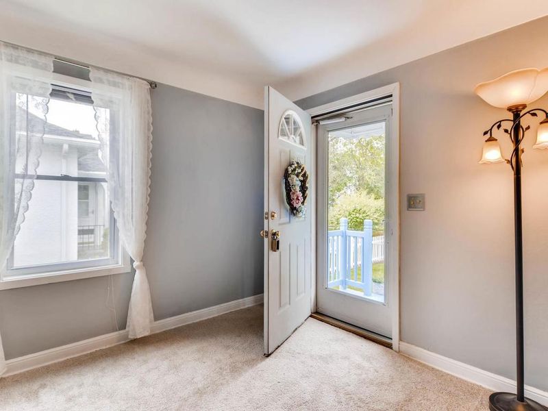 222 Park St W, South Saint Paul, MN 55075