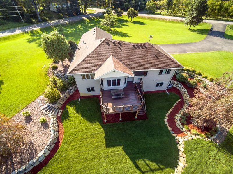38 97th St NW, Monticello, MN 55362