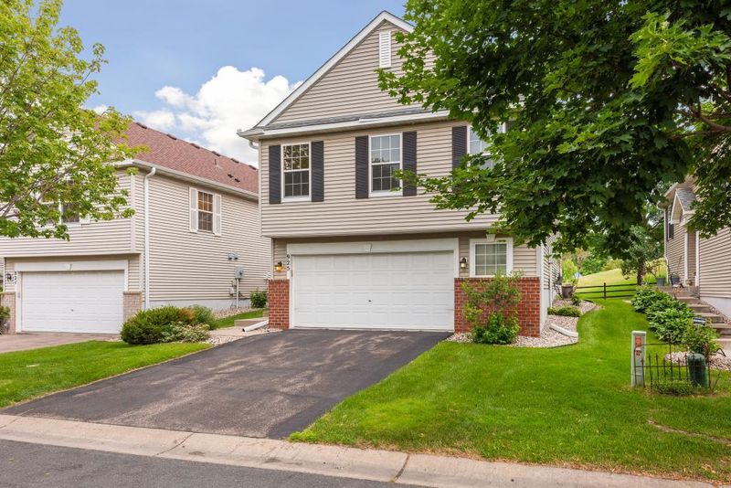 925 Parkside Blvd, Hopkins, MN 55343
