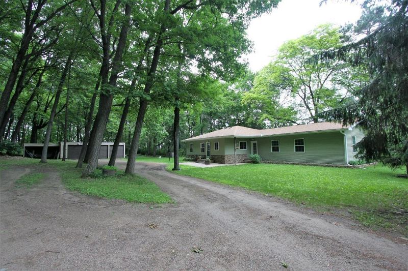 3708 Old Wells Rd, Eau Claire, WI 54703