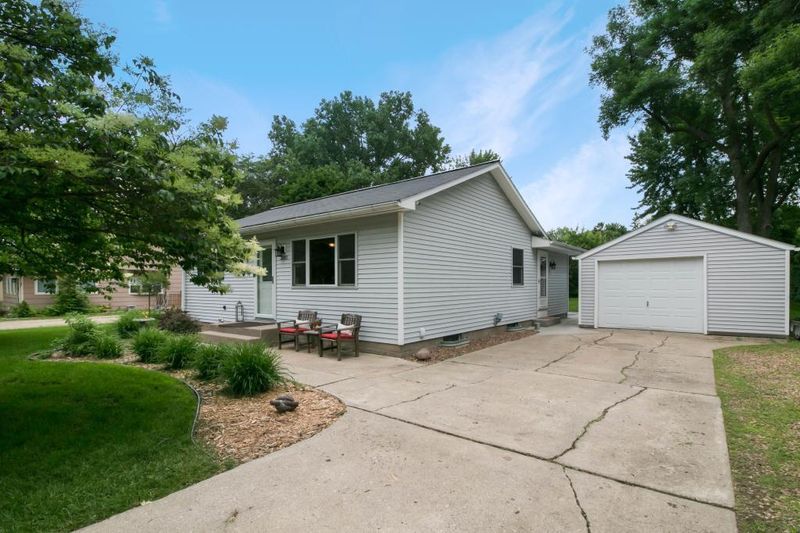 2093 Ronald Ave, White Bear Lake, MN 55110