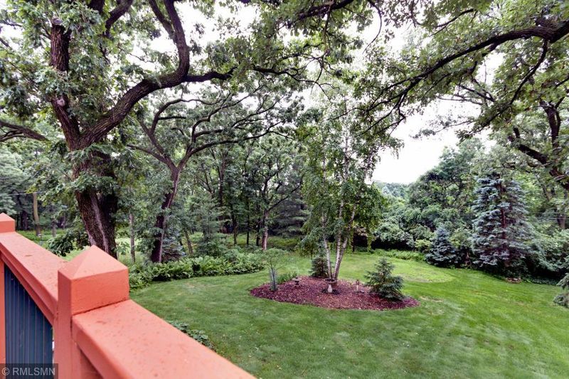 6830 Canterbury Ln, Eden Prairie, MN 55346