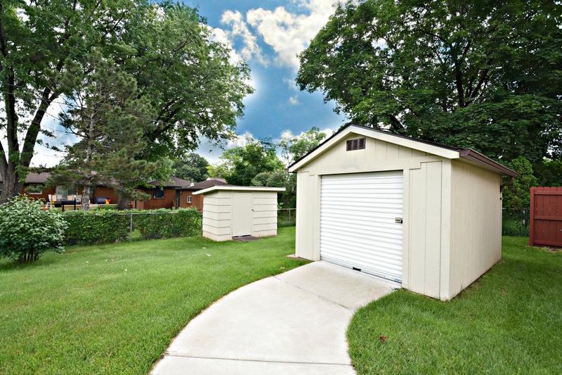 9541 Portland Ave S, Bloomington, MN 55420