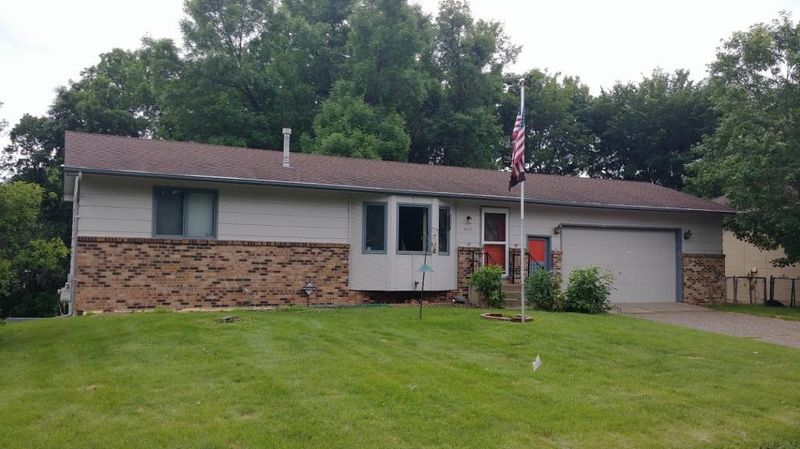 405 Willow Dr SW, Saint Michael, MN 55376