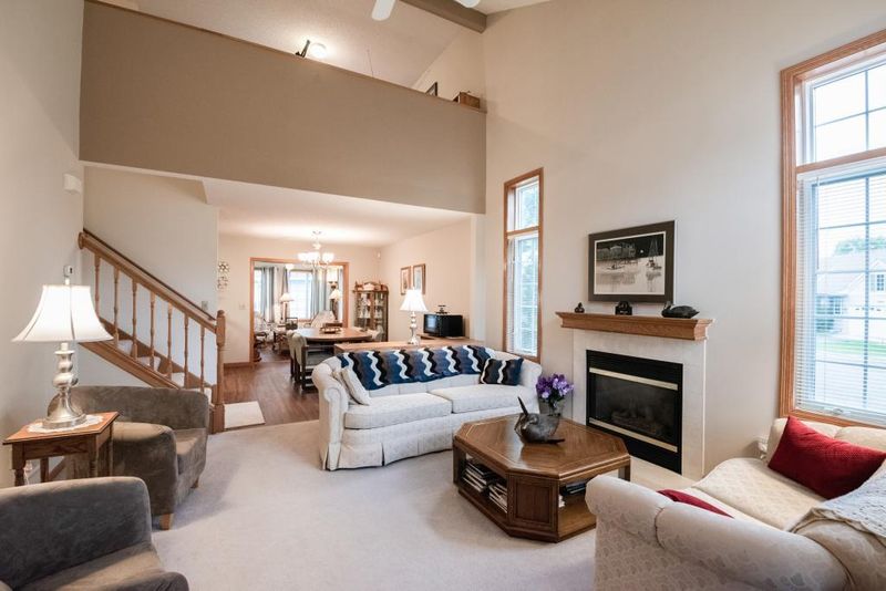 13016 Garrett Ln, Apple Valley, MN 55124