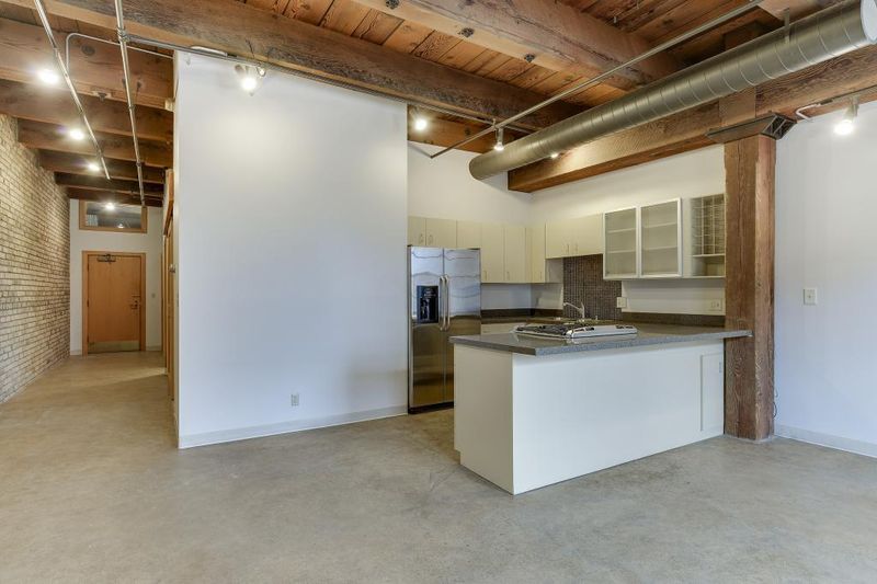 716 N 1st St #444, Minneapolis, MN 55401
