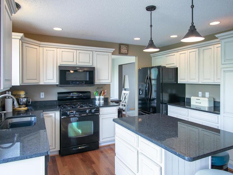 9171 Merrimac Ln N, Maple Grove, MN 55311