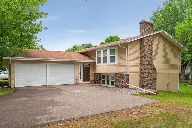 7940 Idaho Cir N, Brooklyn Park, MN 55445