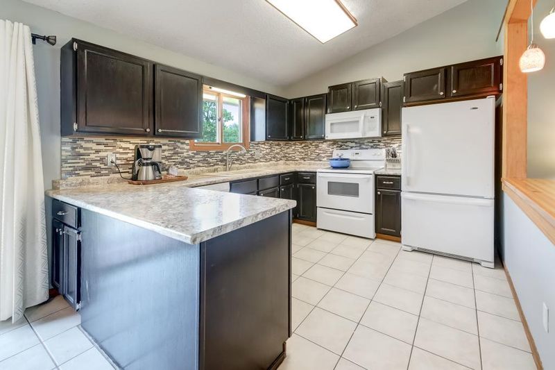 5904 W 136th St, Savage, MN 55378