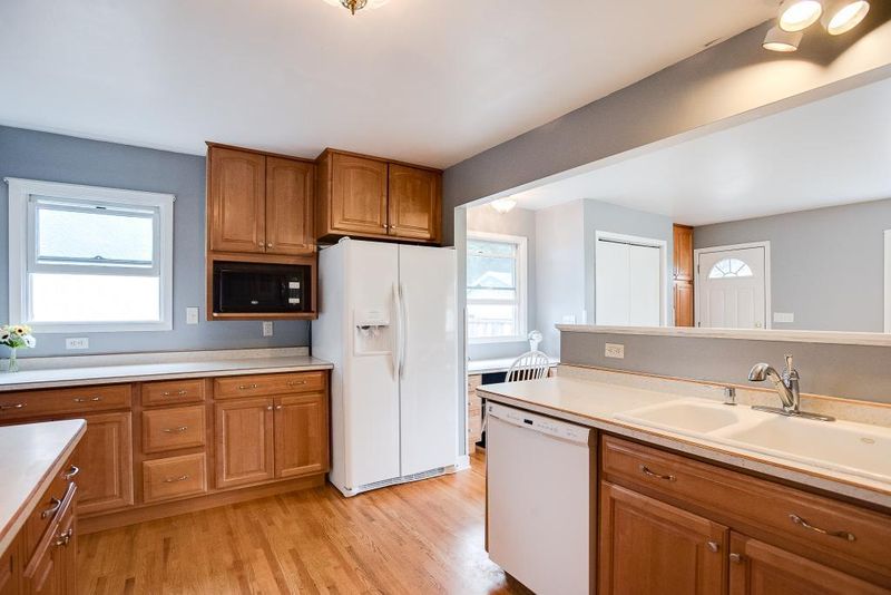 1974 California Ave E, Saint Paul, MN 55119