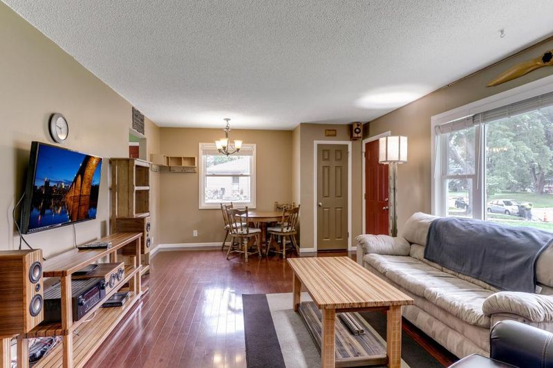 1729 W 84th St, Bloomington, MN 55431