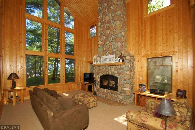 6852 Old Whiskey Rd, Pequot Lakes, MN 56472