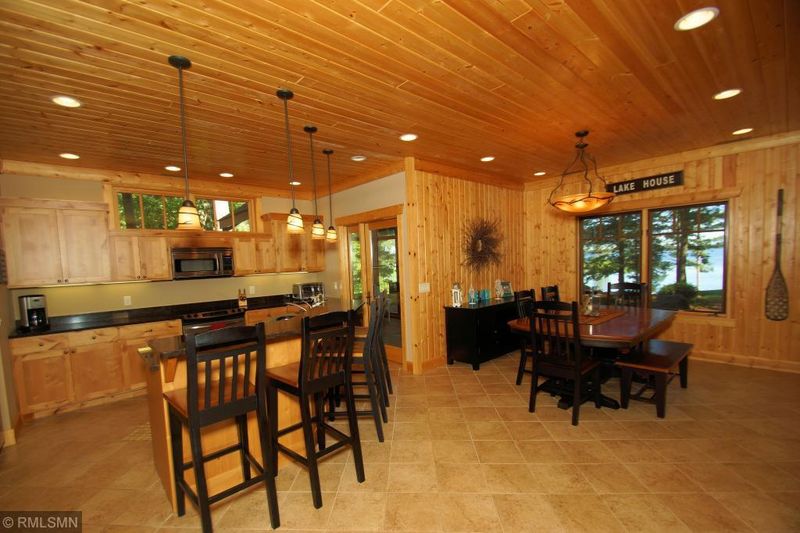 6852 Old Whiskey Rd, Pequot Lakes, MN 56472