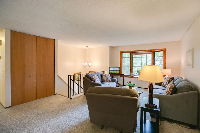 1800 Webber St, White Bear Lake, MN 55110