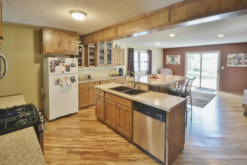 5857 Nevada Ave N, Crystal, MN 55428